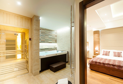Deluxe Room & Spa